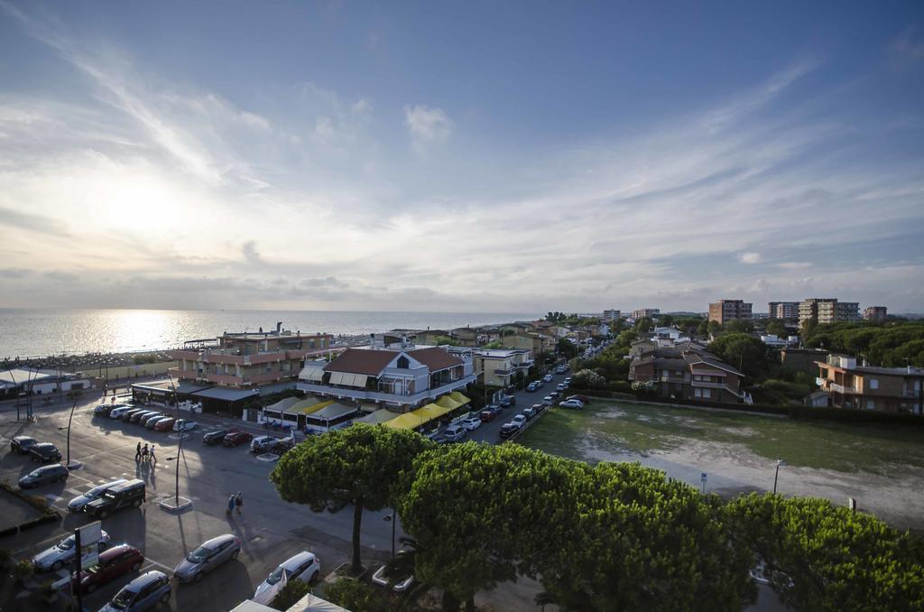 Grand Hotel Helios Tarquinia Exterior photo